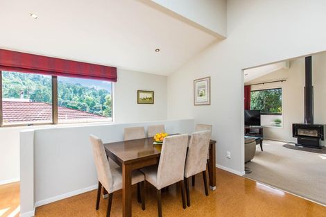 Photo of property in 221 Woodlands Park Road, Titirangi, Auckland, 0604
