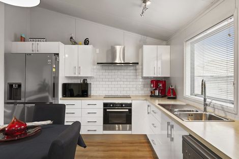 Photo of property in 3a Kingsbridge Drive, Burwood, Christchurch, 8083