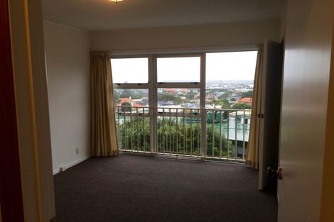 Photo of property in 3 Hillside Crescent North, Leigh, Auckland, 0985