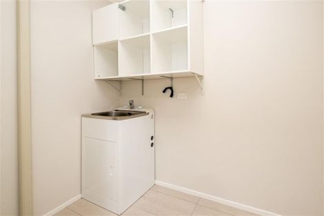 Photo of property in 15 Emerald Hill, Havelock North, 4130