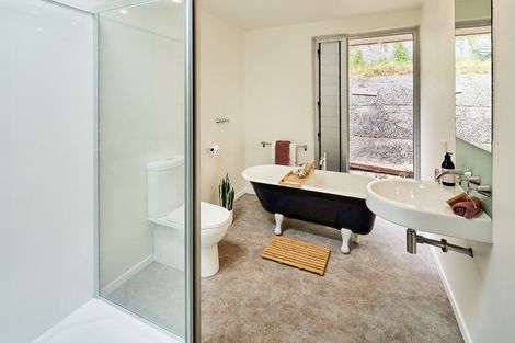 Photo of property in 4 Tangahoe Street, Paekakariki, 5034