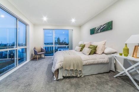 Photo of property in 43 Lockheed Street, Hobsonville, Auckland, 0618