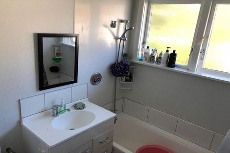 Photo of property in 2/5 Hinemoa Street, Waiwhetu, Lower Hutt, 5010