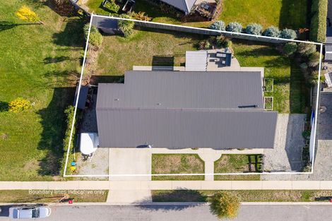 Photo of property in 4 Kingfisher Crescent, Albert Town, Wanaka, 9305