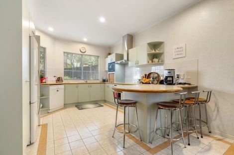 Photo of property in 8 Calman Place, Chatswood, Auckland, 0626