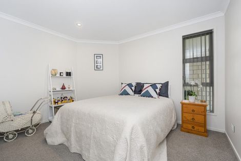 Photo of property in 2 Damien Place, Ohauiti, Tauranga, 3112