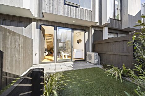 Photo of property in 12/82 East Coast Road, Milford, Auckland, 0620