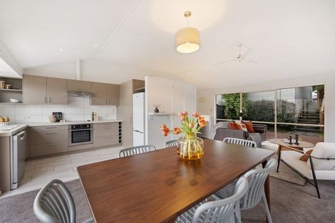 Photo of property in 2a Bird Place, Fernhill, Queenstown, 9300