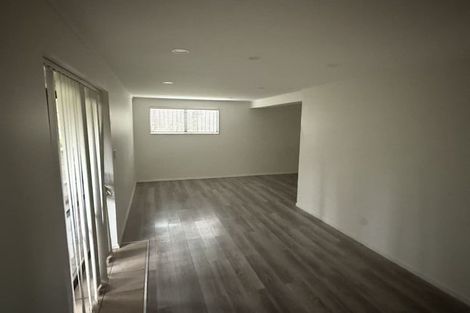 Photo of property in 19 Crosby Road, West Harbour, Auckland, 0618