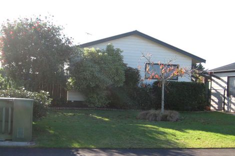 Photo of property in 27 Crampton Court, Orewa, 0931