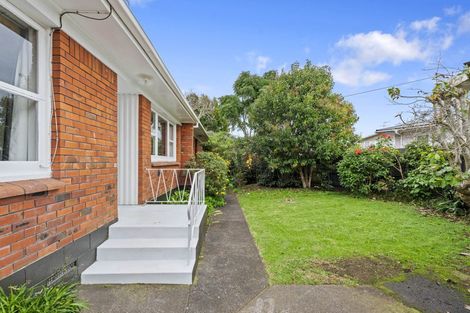 Photo of property in 2/10 Mahon Place, Papatoetoe, Auckland, 2025