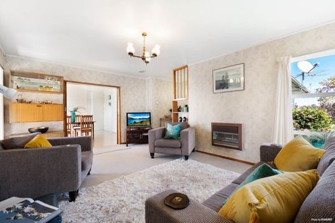 Photo of property in 46 Advene Road, Cockle Bay, Auckland, 2014