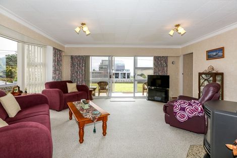 Photo of property in 19 Roy Terrace, Moturoa, New Plymouth, 4310