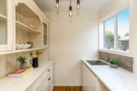 Photo of property in 12 Dorset Avenue, Westown, New Plymouth, 4310