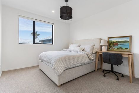 Photo of property in 37 Cessna Crescent, Mangere, Auckland, 2022