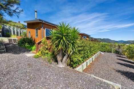 Photo of property in 11 Bell Bird Rise, Picton, 7220