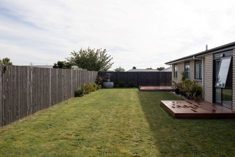 Photo of property in 4 Ash Close, Levin, 5510