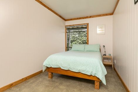 Photo of property in 84 Shakespear Road, Army Bay, Whangaparaoa, 0930