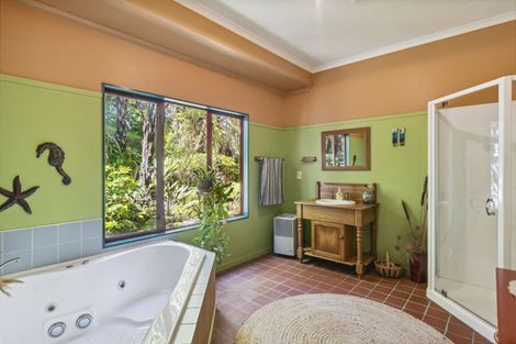 Photo of property in 35 Sunglo Terrace, Otaki, 5512