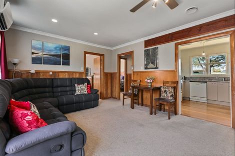 Photo of property in 25 Lyndhurst Crescent, Aranui, Christchurch, 8061