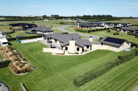 Photo of property in 3 Court Of Ascot, Seaward Bush, Invercargill, 9812