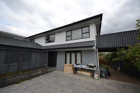 Photo of property in 2/42 Aberdeen Road, Campbells Bay, Auckland, 0620