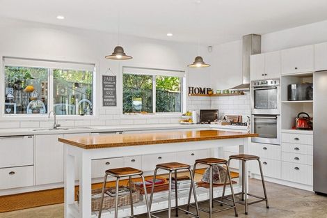 Photo of property in 33 Rexwood Street, Carterton, 5713