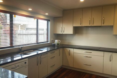 Photo of property in 48 Lakeside Drive, Orewa, 0931