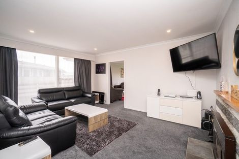 Photo of property in 24 Rhodes Drive, Kelvin Grove, Palmerston North, 4414