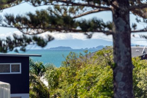 Photo of property in 1/16 Rangitoto Terrace, Milford, Auckland, 0620