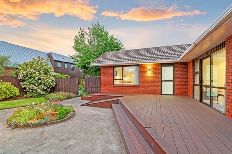 Photo of property in 21 Rubens Place, Burnside, Christchurch, 8053
