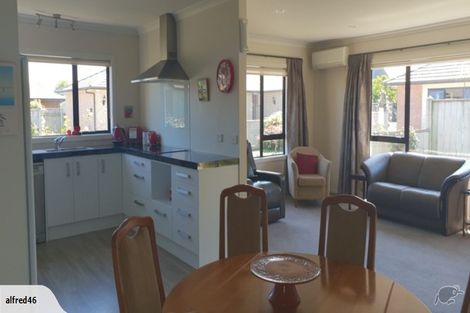 Photo of property in 28 Purnell Street, College Estate, Whanganui, 4500