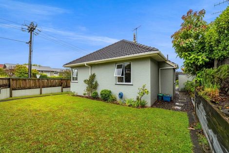Photo of property in 79 Mangorei Road, Strandon, New Plymouth, 4312