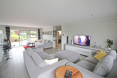 Photo of property in 27 Trauzer Place, Flagstaff, Hamilton, 3210