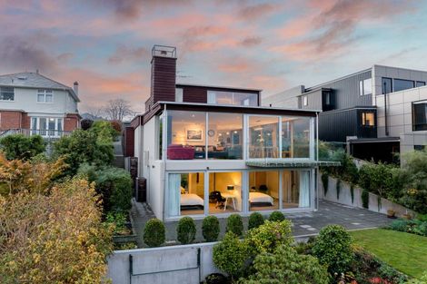 Photo of property in 28 Granville Terrace, Belleknowes, Dunedin, 9011