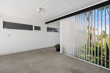 Photo of property in 24 Bridge View Road, Birkenhead, Auckland, 0626