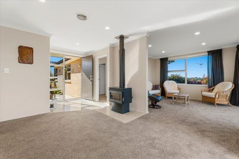 Photo of property in 16 Vantage Place, Omokoroa, 3114