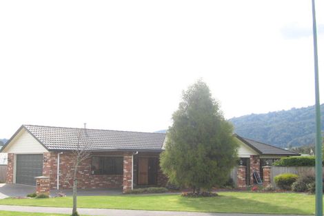 Photo of property in 4 Mccahon Drive, Pukehangi, Rotorua, 3015