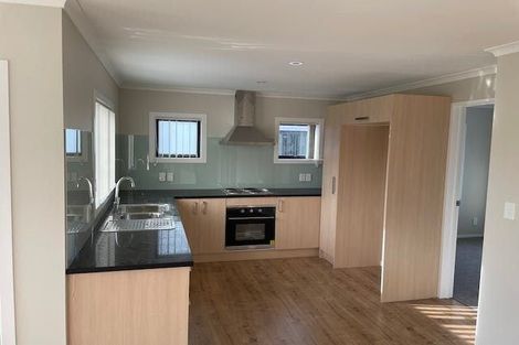 Photo of property in 3 Edwards Avenue, Henderson, Auckland, 0610