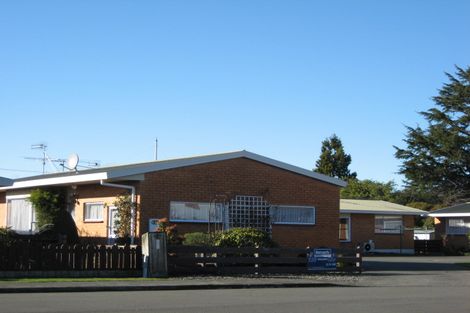 Photo of property in 5b Calder Place, Winton, 9720