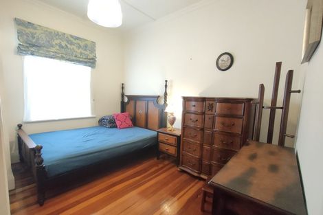 Photo of property in 4 Kowhatu Road, One Tree Hill, Auckland, 1061