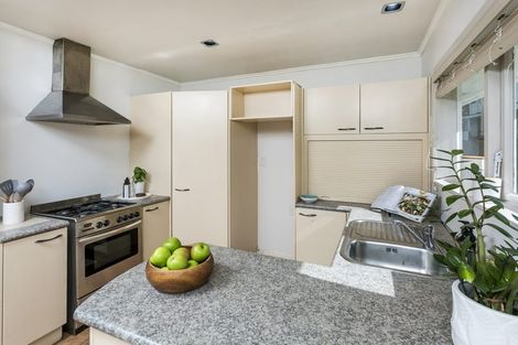 Photo of property in 2/13 Manuka Road, Bayview, Auckland, 0629