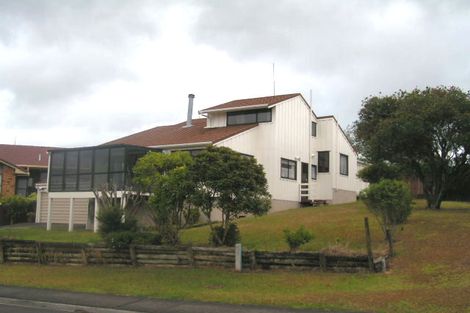 Photo of property in 37 Lyttelton Avenue, Forrest Hill, Auckland, 0620