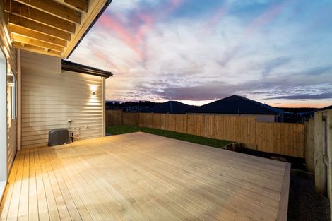 Photo of property in 21 Black Shed Road, Flat Bush, Auckland, 2019