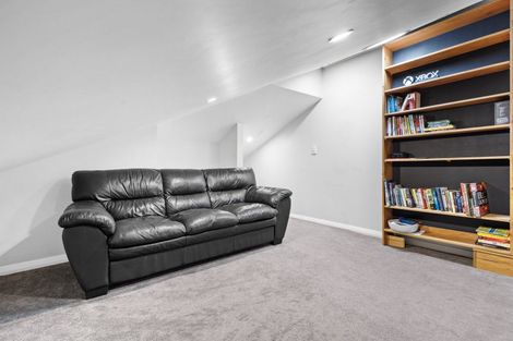 Photo of property in 239 Victoria Avenue, Hokowhitu, Palmerston North, 4410