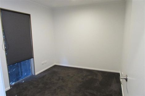 Photo of property in 2/76 Heathcote Road, Castor Bay, Auckland, 0620