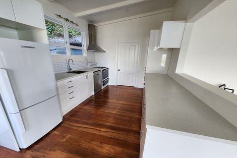 Photo of property in 23d Maida Vale Road, Roseneath, Wellington, 6011