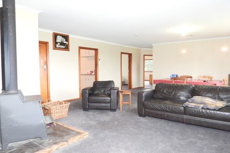 Photo of property in 420 Dunrobin Road, Fuchsia Creek, Oamaru, 9491