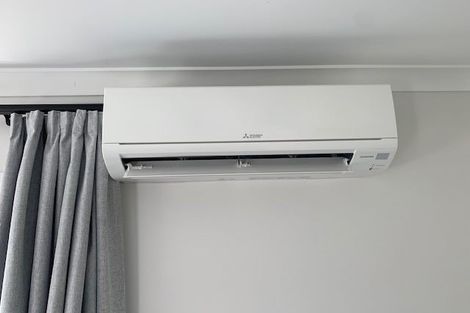 Photo of property in 2/22 Gladys Avenue, Glenfield, Auckland, 0629