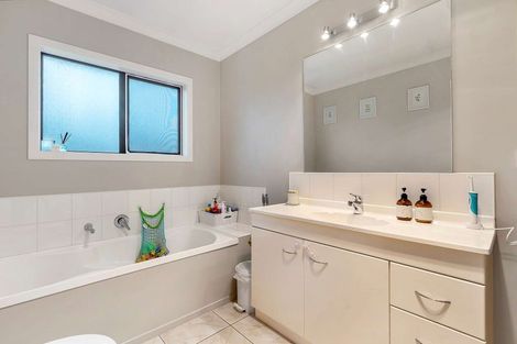 Photo of property in 4 Charles Close, Springvale, Whanganui, 4501